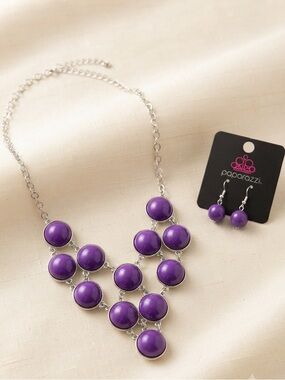 paparazzi Purple V-Shaped Bubble Bib Necklace with Matching Earrings